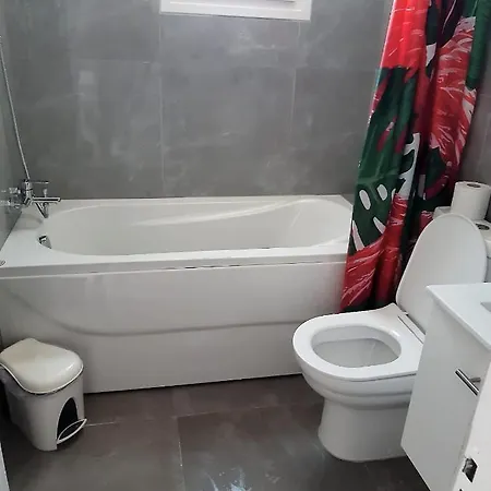 Апартаменти 1 Bedroom With A Magnificent Sea View Лімасол